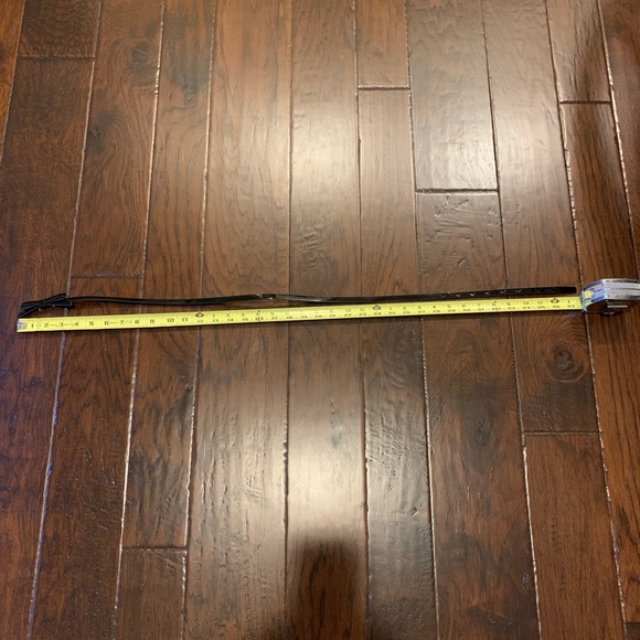 Halogen bow belt worn ONCE - Picture 3 of 3